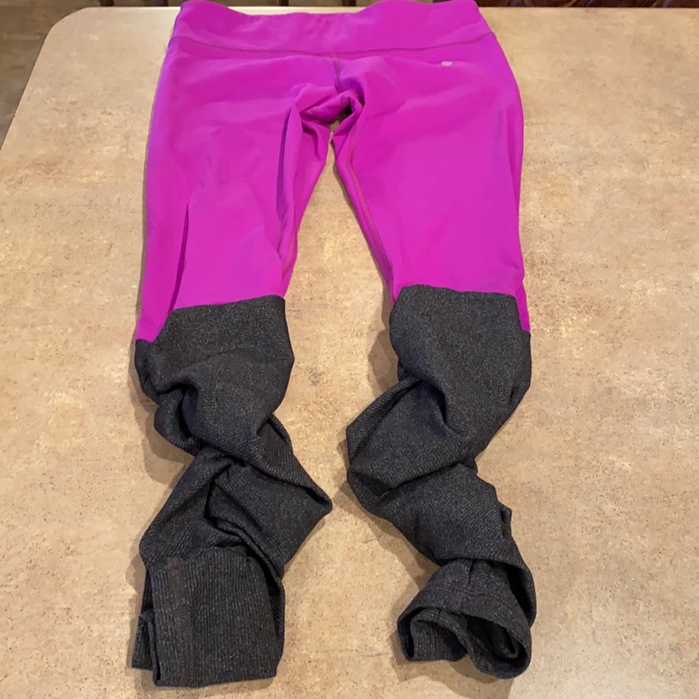 Women’s Ellie leggings with scrunch bottoms size L